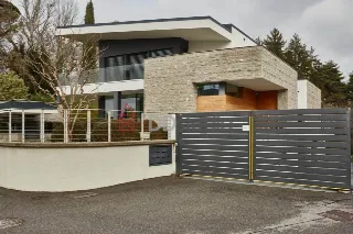 Foto 26 di 30: Vendesi elegante residenza contemporanea immersa nel verde alle porte di Bergamo
