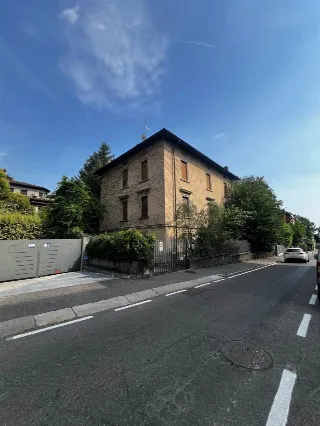 Foto 6 di 25: Esclusiva villa d'epoca con piuù unità