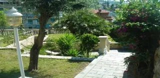 Foto 2 di 14: SANREMO - VENDESI VILLA CON PISCINA