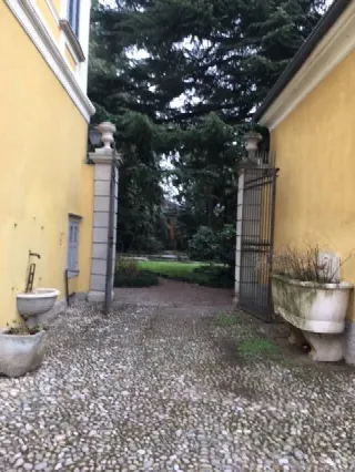 Foto 3 di 8: PALAZZO D'EPOCA A VALBREMBO