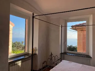 Foto 15 di 29: VENDESI VILLA CON PISCINA A CHIAVARI
