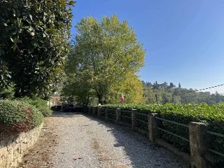 Foto 12 di 27: AMPIA CASCINA ADATTA A TRE NUCLEI FAMILIARI