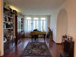 Foto 20 di 32: Vendesi Villa d'epoca liberty con accesso diretto al fiume