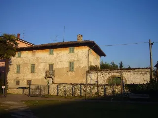 Foto 1 di 20: OCCASIONE - VENDESI PALAZZO D'EPOCA NEL CENTRO DI CENATE SOTTO
