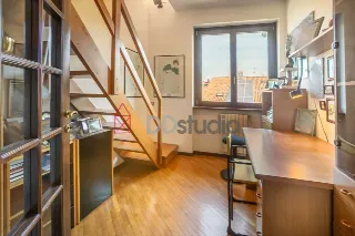 Foto 5 di 36: Ampia villa bifamiliare con appartamento indipendente e giardino privato a Mozzo