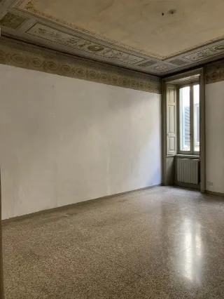 Foto 1 di 10: Vendesi appartamento da ristrutturare nella splendida cornice in via S. Tomaso