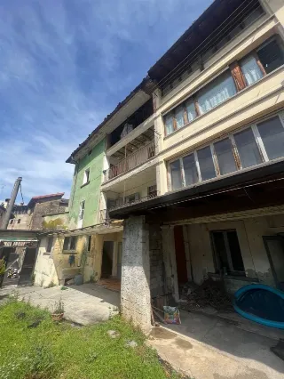 Foto 2 di 12: GANDINO: VENDESI STABILE DA RISTRUTTURARE