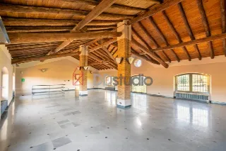 Foto 18 di 33: AFFITTASI COMPLESSO IMMOBILAIRE STORICO CON PARCO SECOLARE NEL CUORE DI MONTELLO