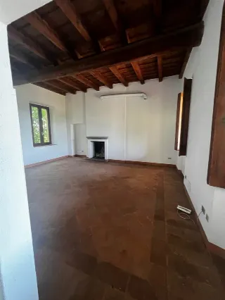 Foto 9 di 20: Appartamento su due livelli in cascina