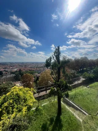 Foto 1 di 14: AMPIO BILOCALE IN AFFITTO CON VISTA MOZZAFIATO SU BERGAMO BASSA