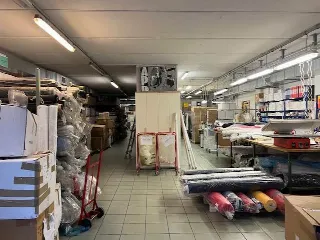Foto 14 di 14: Vendesi stabile con magazzino , uffici e spazio commerciale