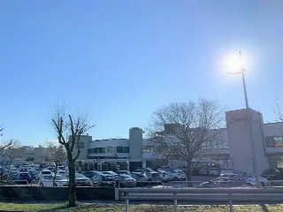 Foto 1 di 14: Vendesi stabile con magazzino , uffici e spazio commerciale