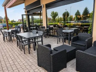 Foto 11 di 13: Cedesi attività di Bar caffetteria con dehor e parcheggio privato
