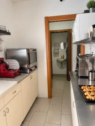Foto 6 di 13: Cedesi attività di Bar caffetteria con dehor e parcheggio privato